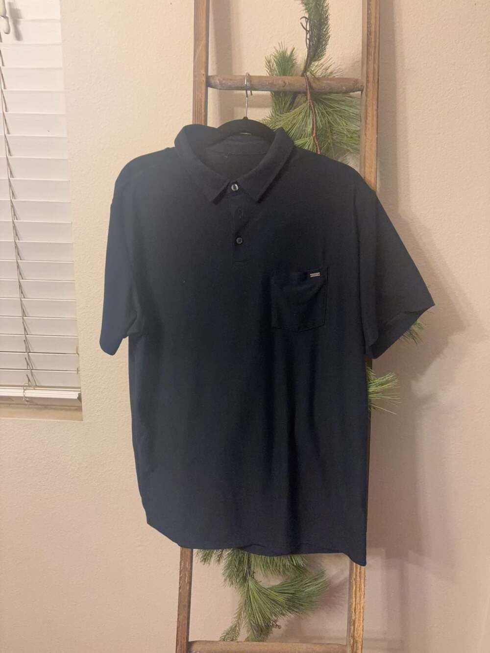 Vuori Men's navy blue Polo Shirt Size XL